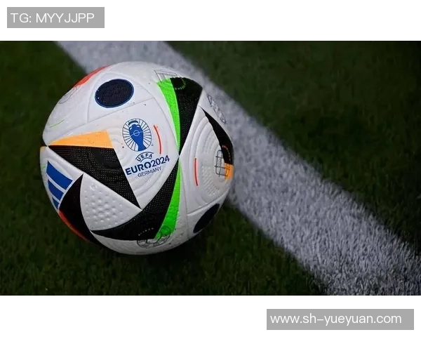 昔日德国足球巨星风采回顾与绿茵赛场辉煌历程